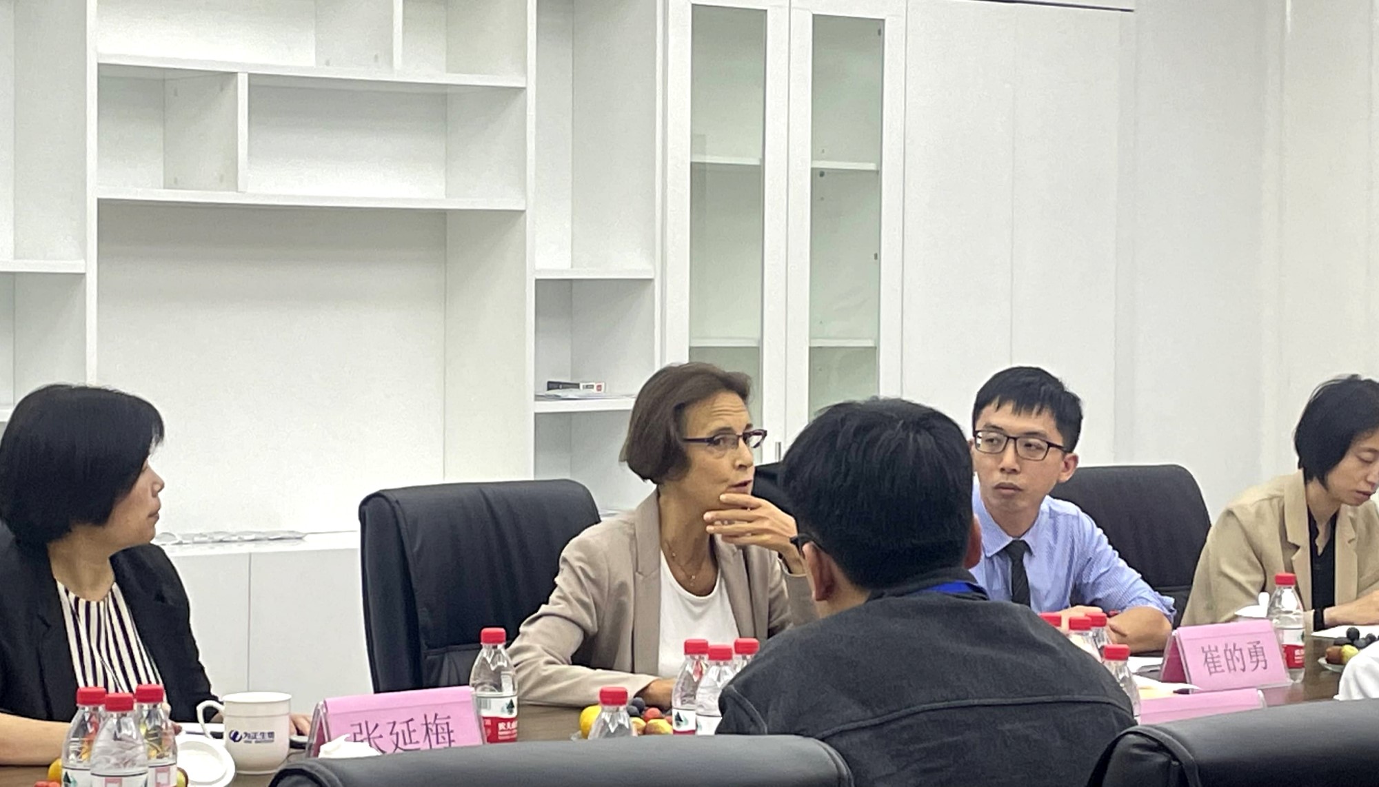 比利时驻广州领事馆及厦门贸促会领导莅临必赢线路检测中心考察交流 (2).jpg 比利时驻广州领事馆及厦门贸促会领导莅临必赢线路检测中心考察交流 (2).jpg